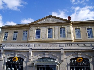 H�tel des Postes, T�l�graphes... et T�l�phones ! B�timent magnifique